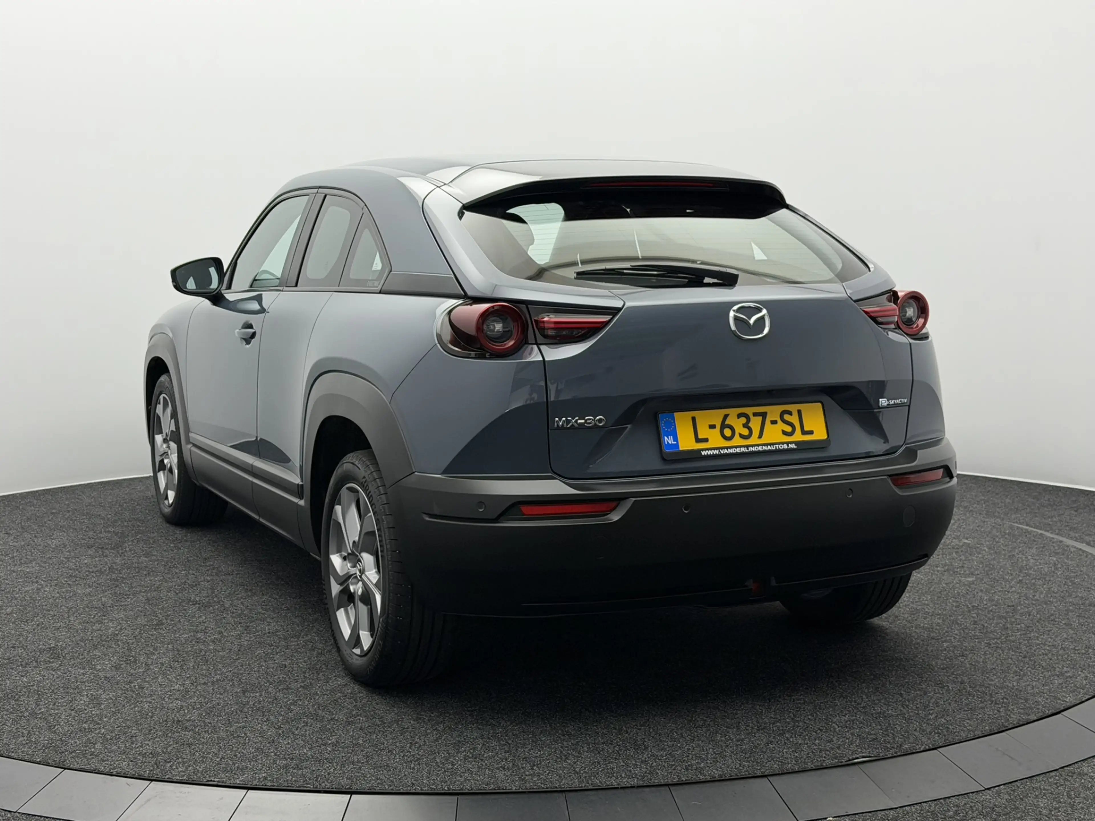 Mazda MX-30 e-SkyActiv 145 36 kWh SOH 91,9% | Head-up Display — photo 9