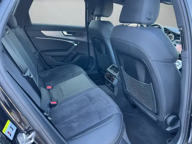 Audi A6 Avant view 13