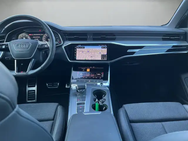 Audi A6 Avant view 9