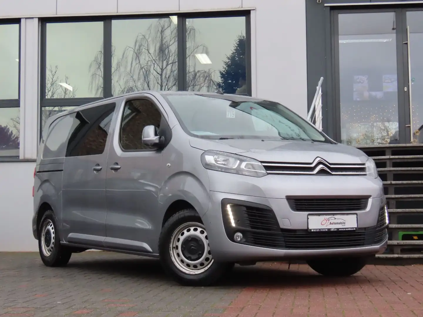 Citroen Jumpy 2.0 Blue HDI Kasten Club M Grau - 1