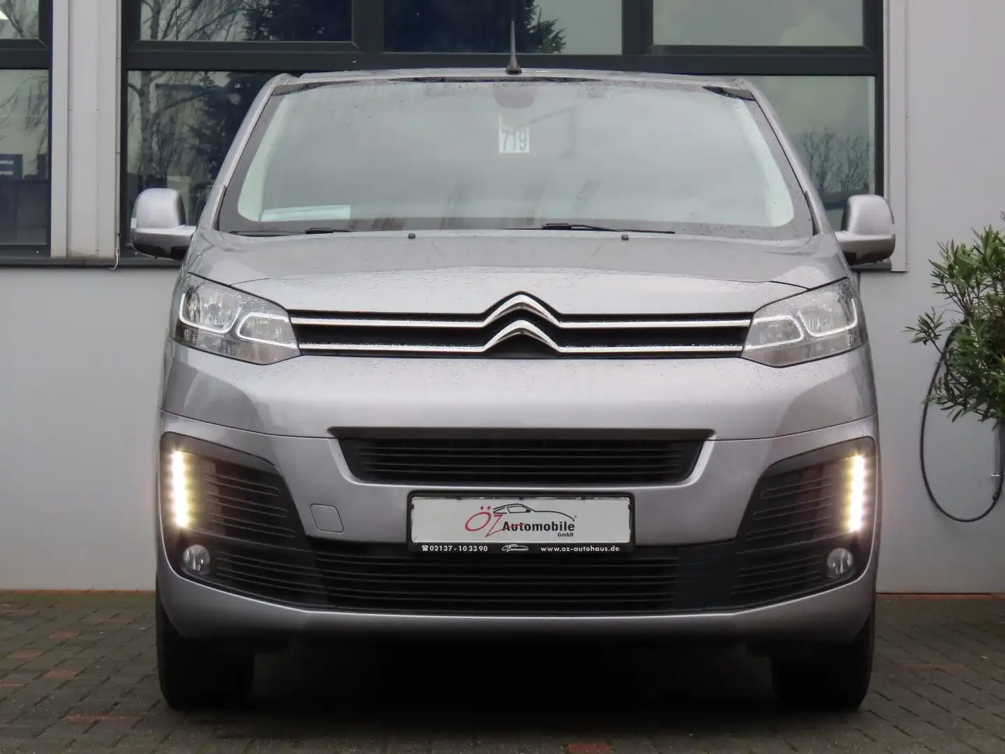 Citroen Jumpy 2.0 Blue HDI Kasten Club M Grau - 2