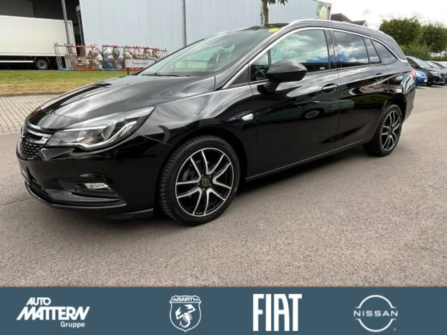 Opel Astra K Sportstourer 1.4 Turbo Innovation Noir - 1