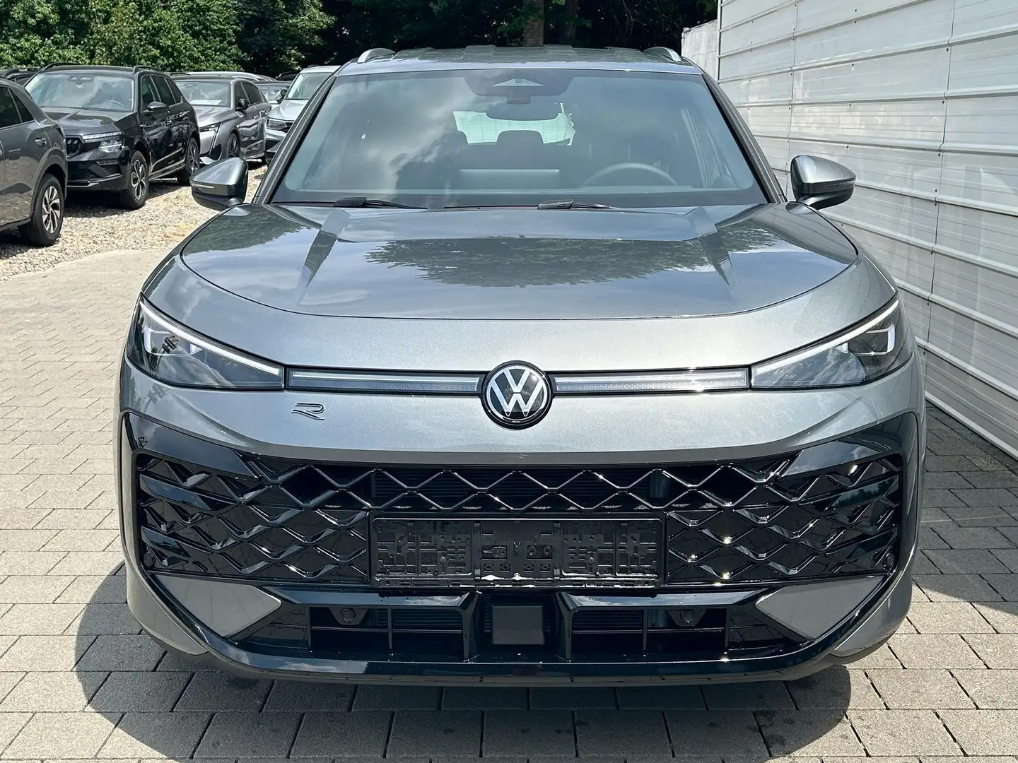 Volkswagen T-Roc R-Line 1.5 eTSI DSG Neues Modell*AHK*Matrix*19"... Grau - 1