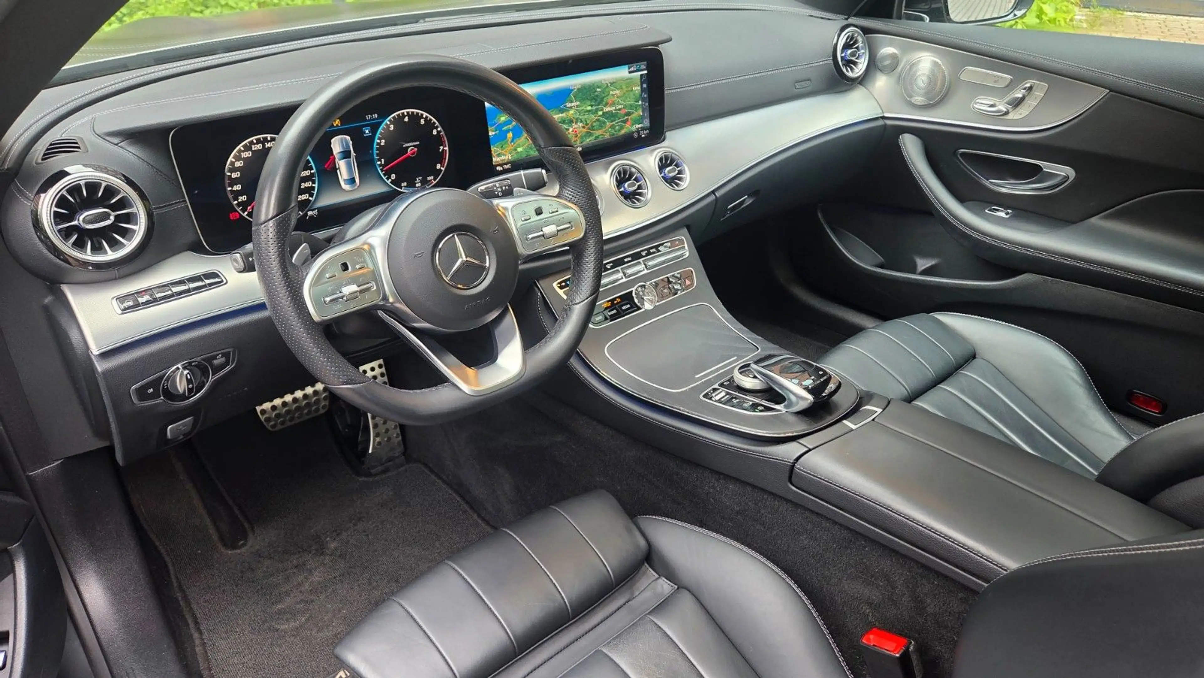 Mercedes-Benz E 450 E Coupe 4Matic*AMG*NIGHT*PANO*DISTRO*360° — photo 9