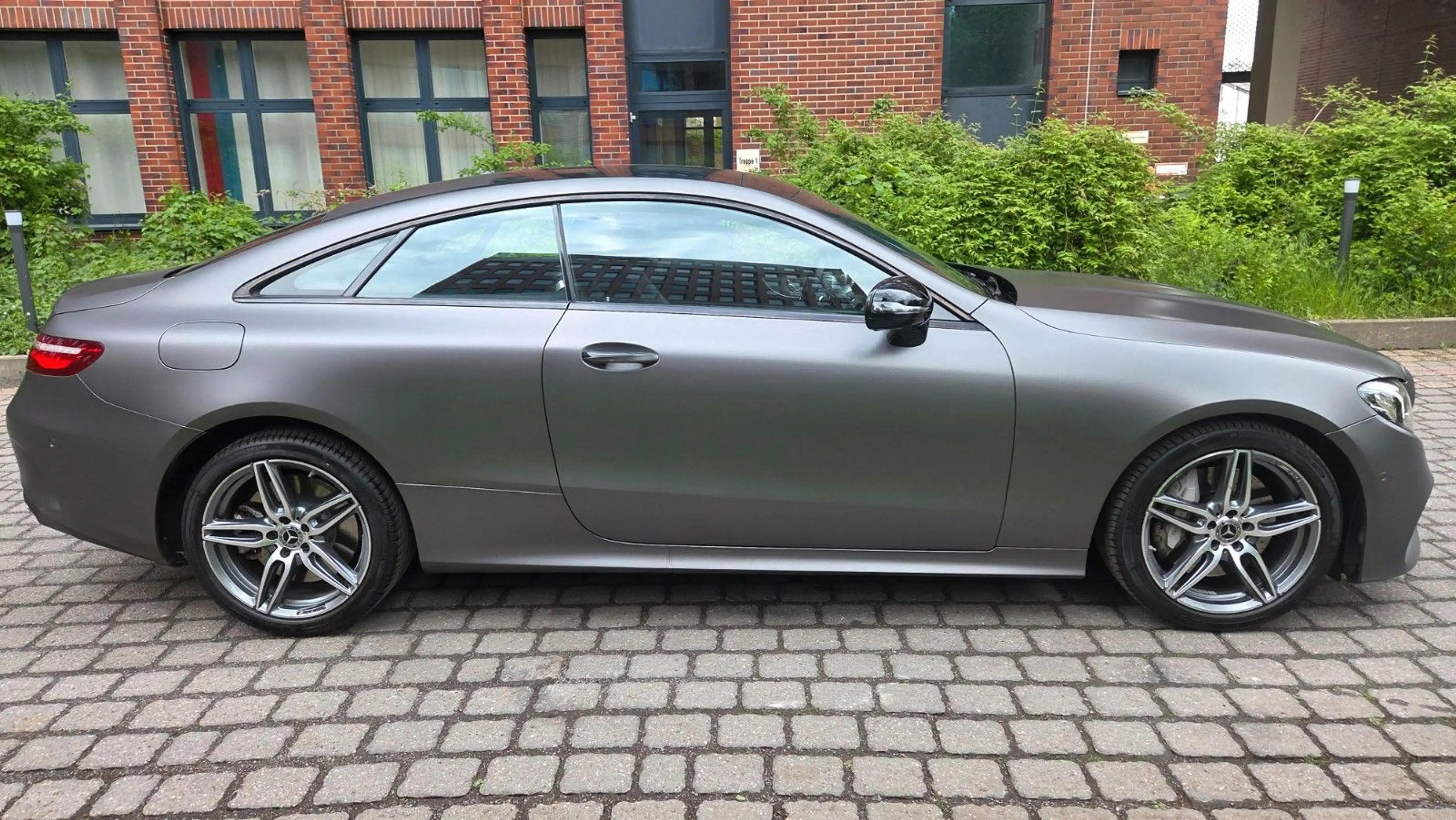 Mercedes-Benz E 450 E Coupe 4Matic*AMG*NIGHT*PANO*DISTRO*360° — photo 3