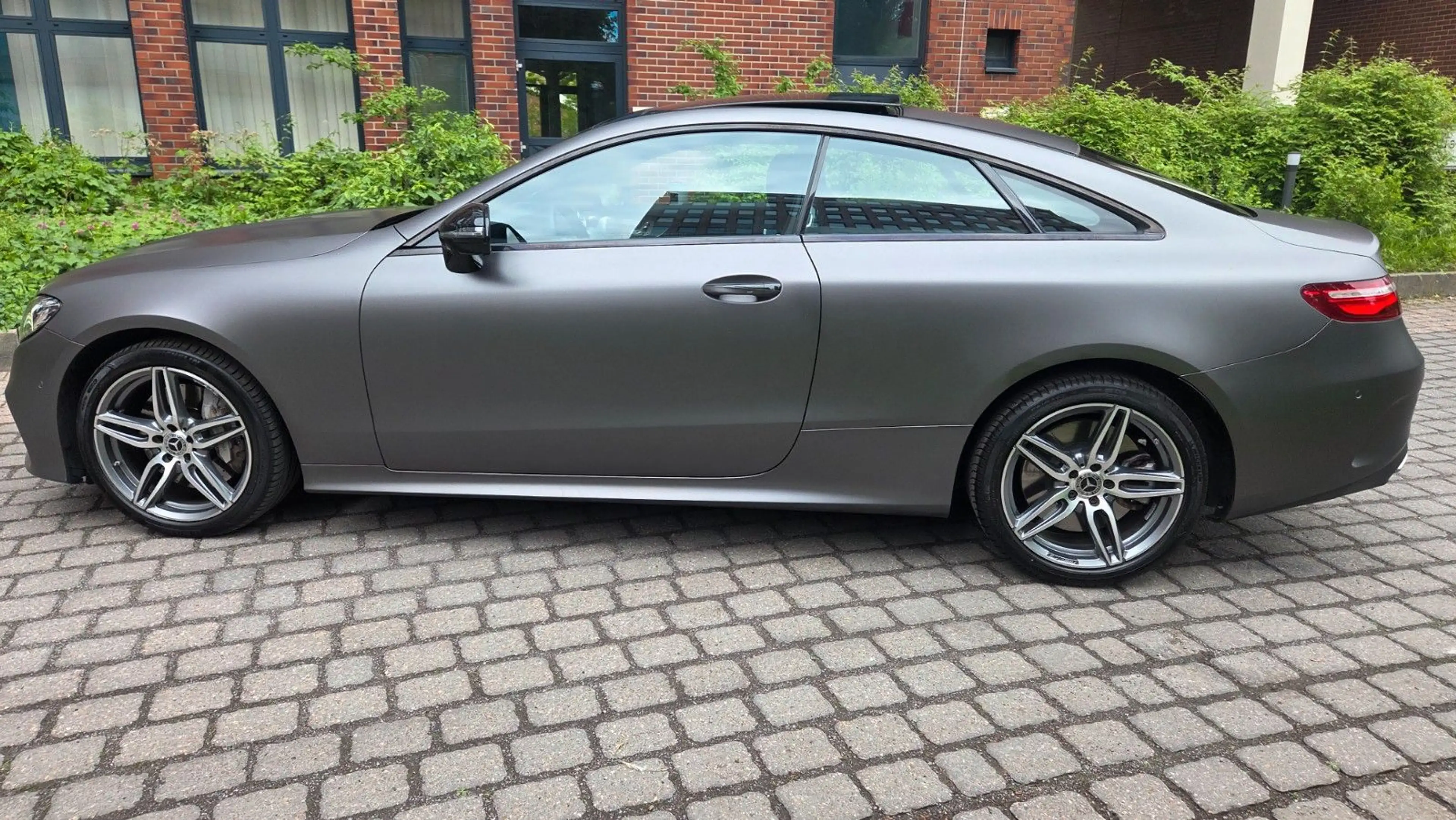Mercedes-Benz E 450 E Coupe 4Matic*AMG*NIGHT*PANO*DISTRO*360° — photo 6