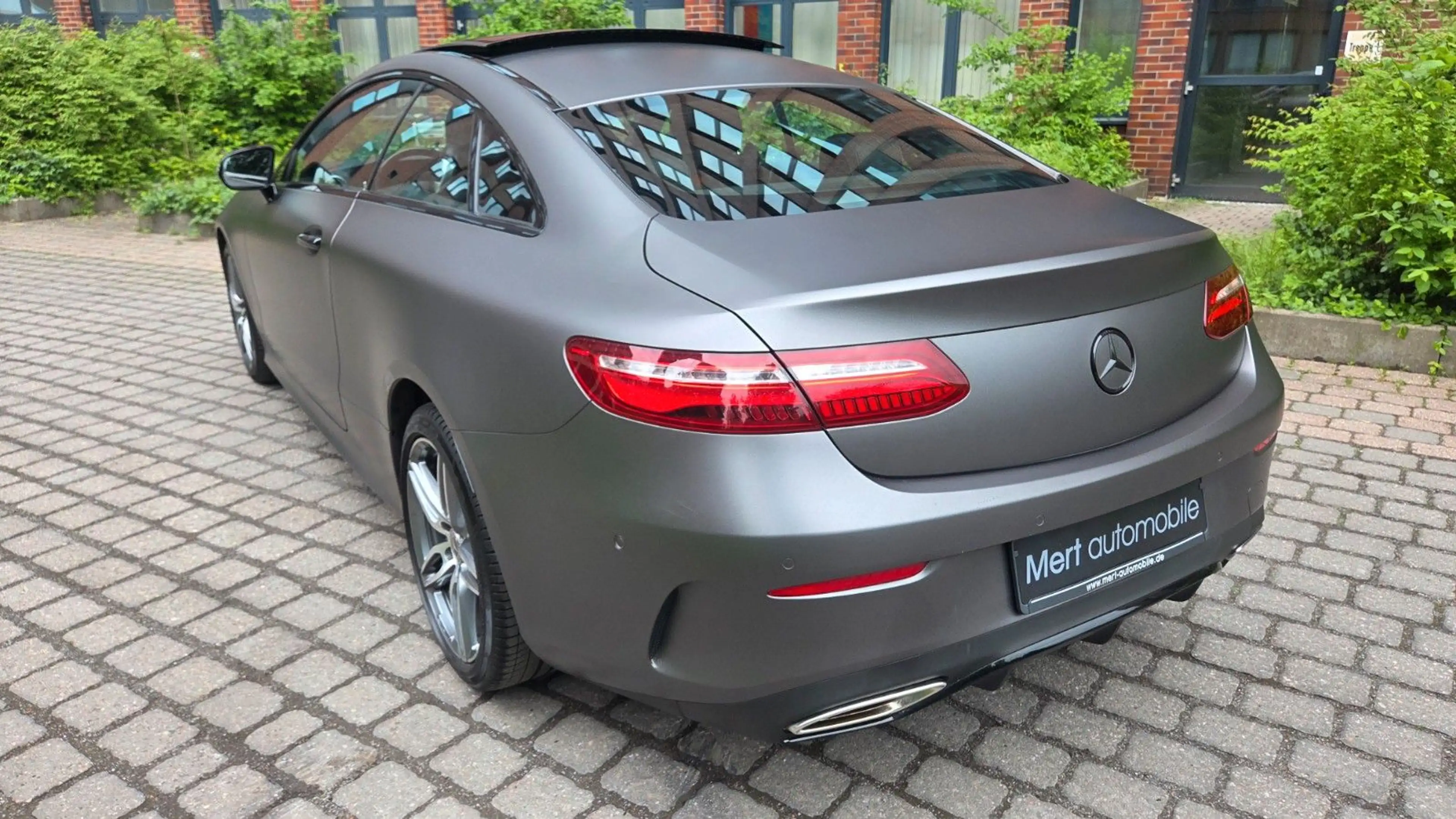 Mercedes-Benz E 450 E Coupe 4Matic*AMG*NIGHT*PANO*DISTRO*360° — photo 4