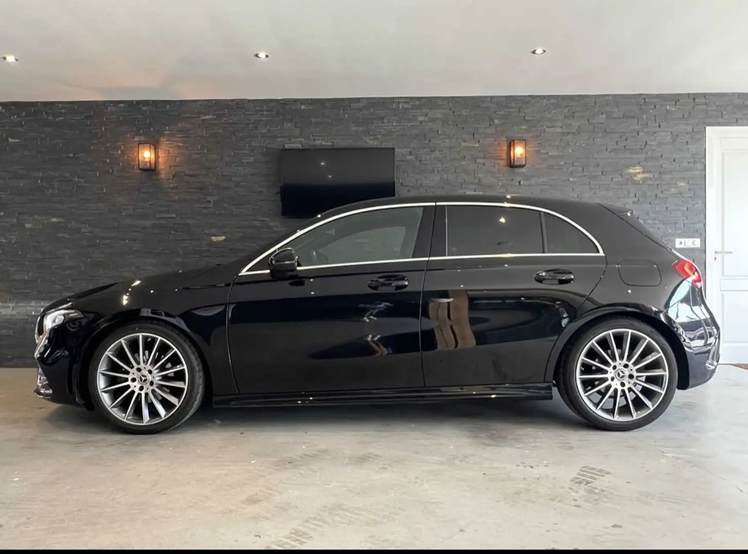 Mercedes-Benz A 180 amg styling + leder pakket! Zwart - 2