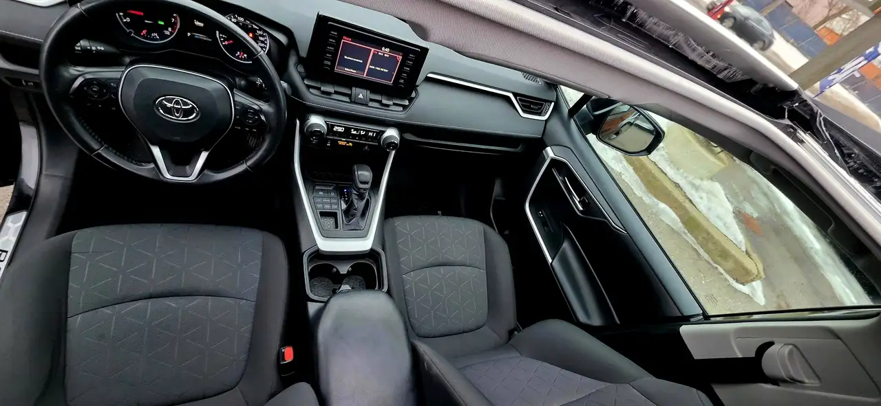 Toyota RAV 4 снимка Toyota RAV 4