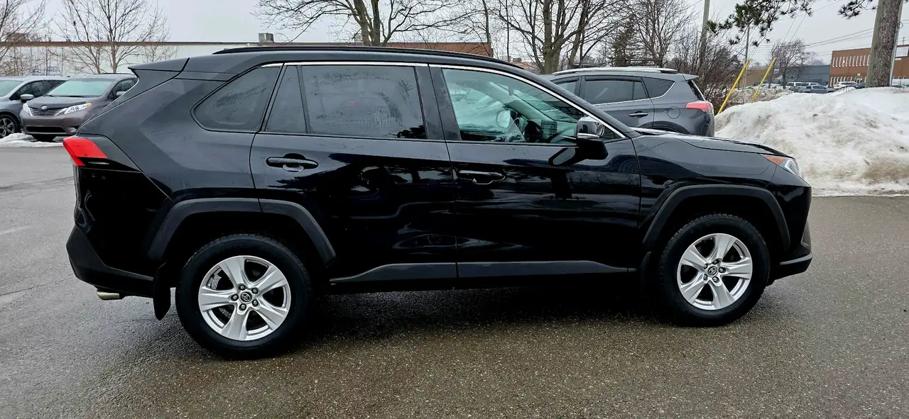 Toyota RAV 4 снимка Toyota RAV 4