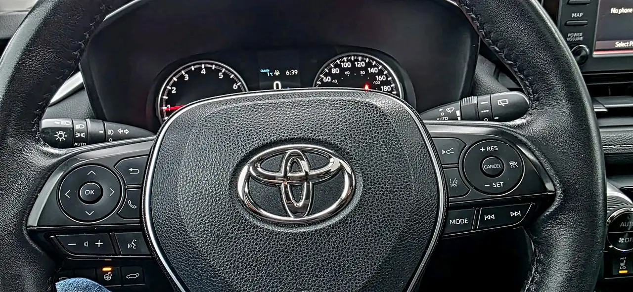 Toyota RAV 4 снимка Toyota RAV 4
