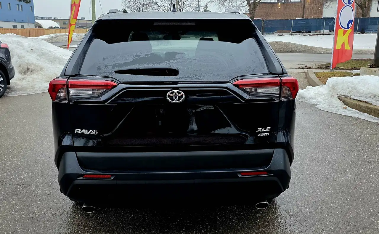 Toyota RAV 4 снимка Toyota RAV 4