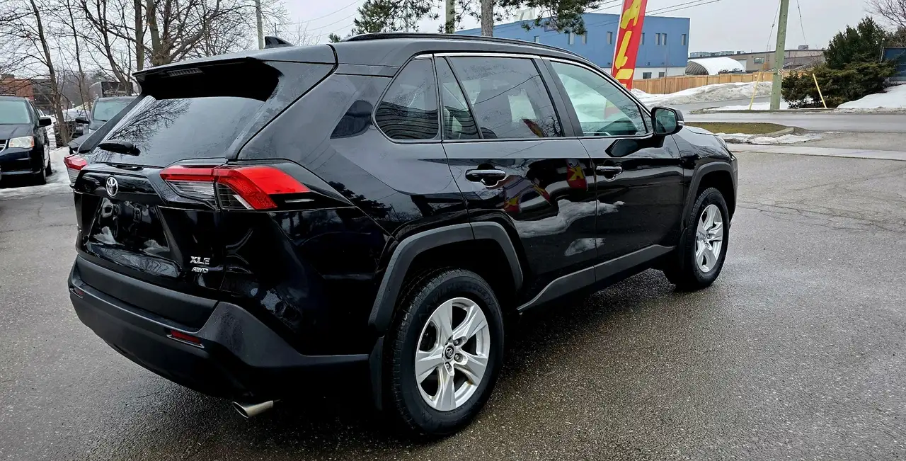 Toyota RAV 4 снимка Toyota RAV 4