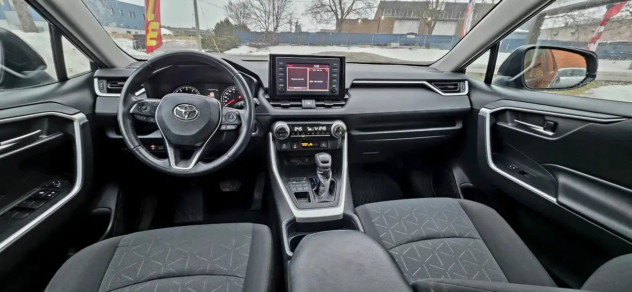 Toyota RAV 4 снимка Toyota RAV 4