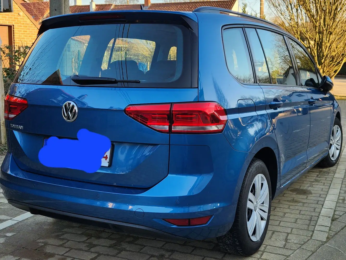 Volkswagen Touran Touran 1.6 TDi SCR Trendline (EU6.2) Bleu - 1