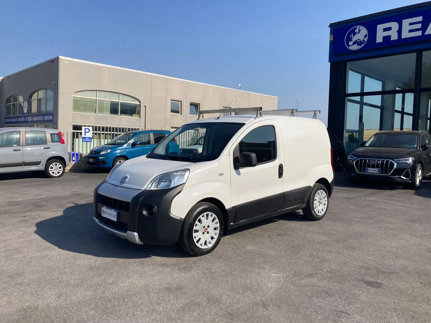 Fiat Fiorino 1.3 mjt 95cv Adventure NETTO IVA Weiß - 2