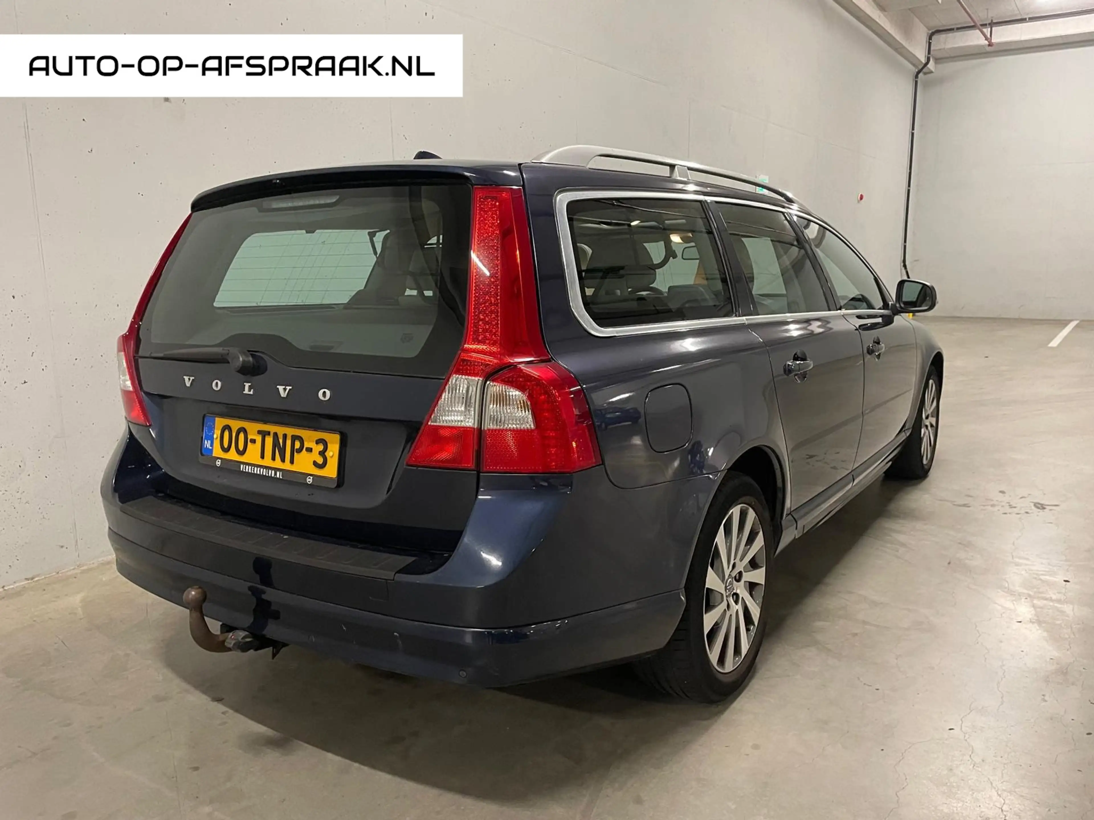 Volvo V70 1.6 T4 Pano Trekhaak Leer Navi Memory — photo 7