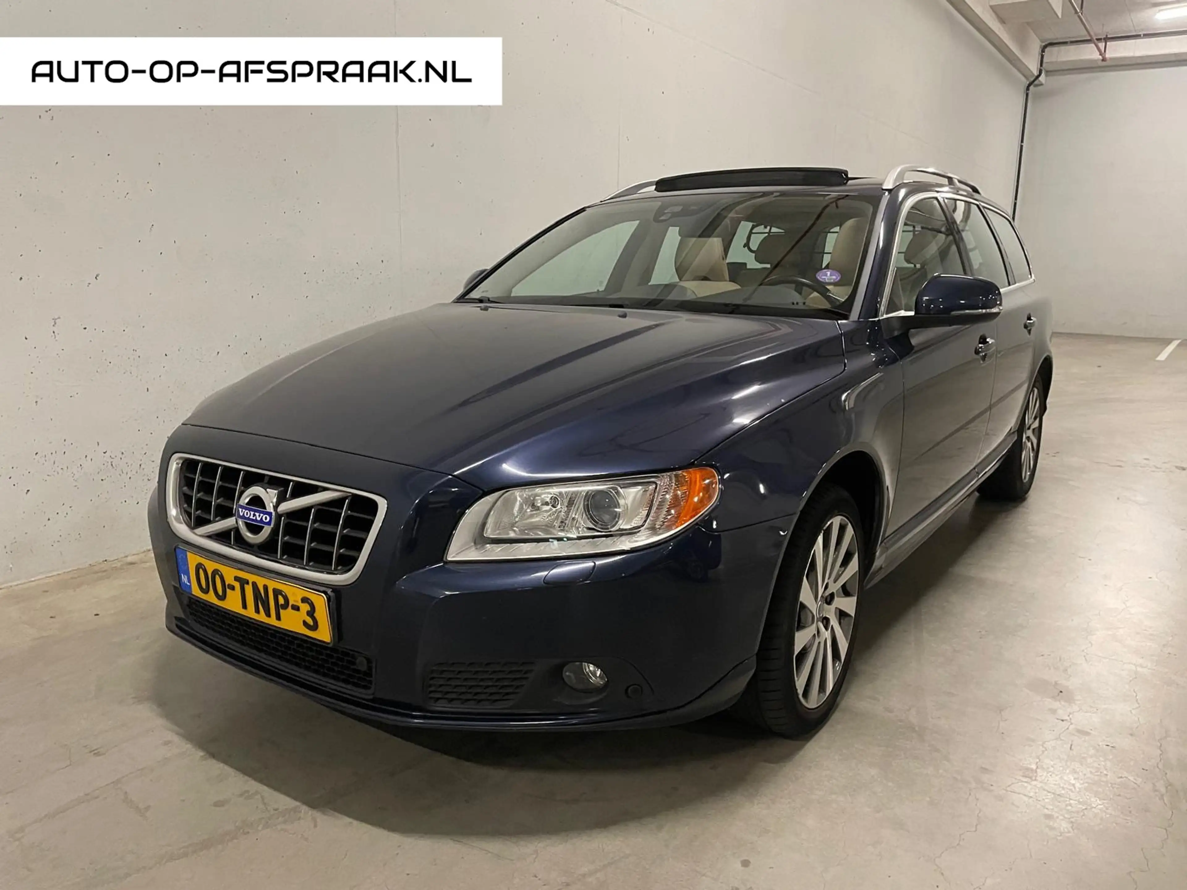 Volvo V70 1.6 T4 Pano Trekhaak Leer Navi Memory — photo 5