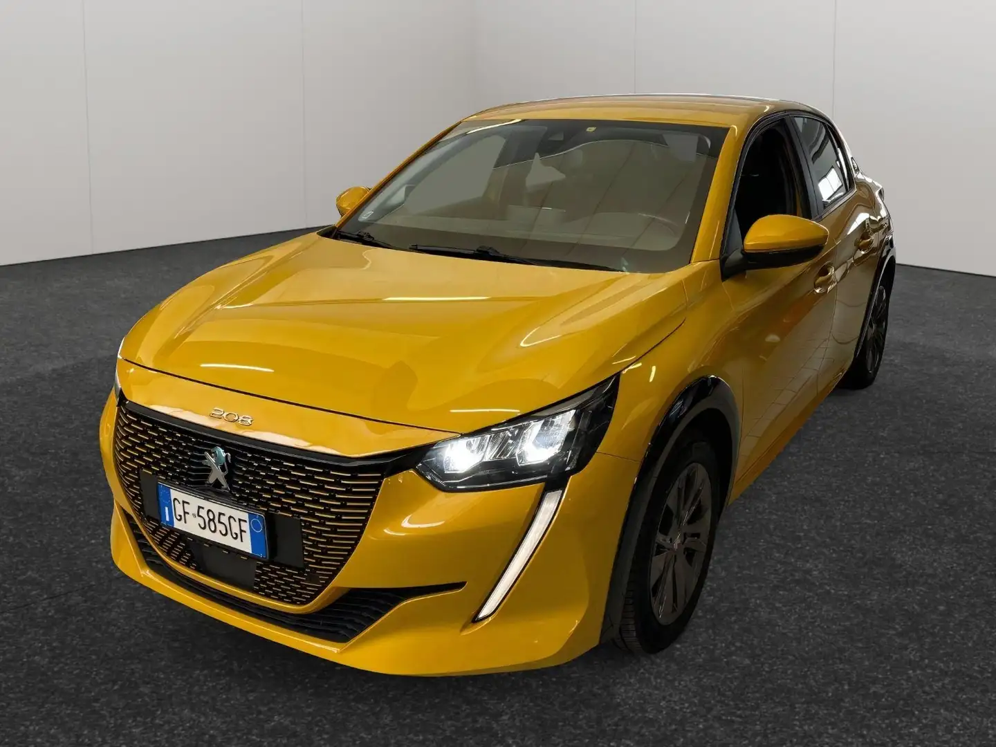 Peugeot 208 e Active 100kW 136CV Giallo - 1