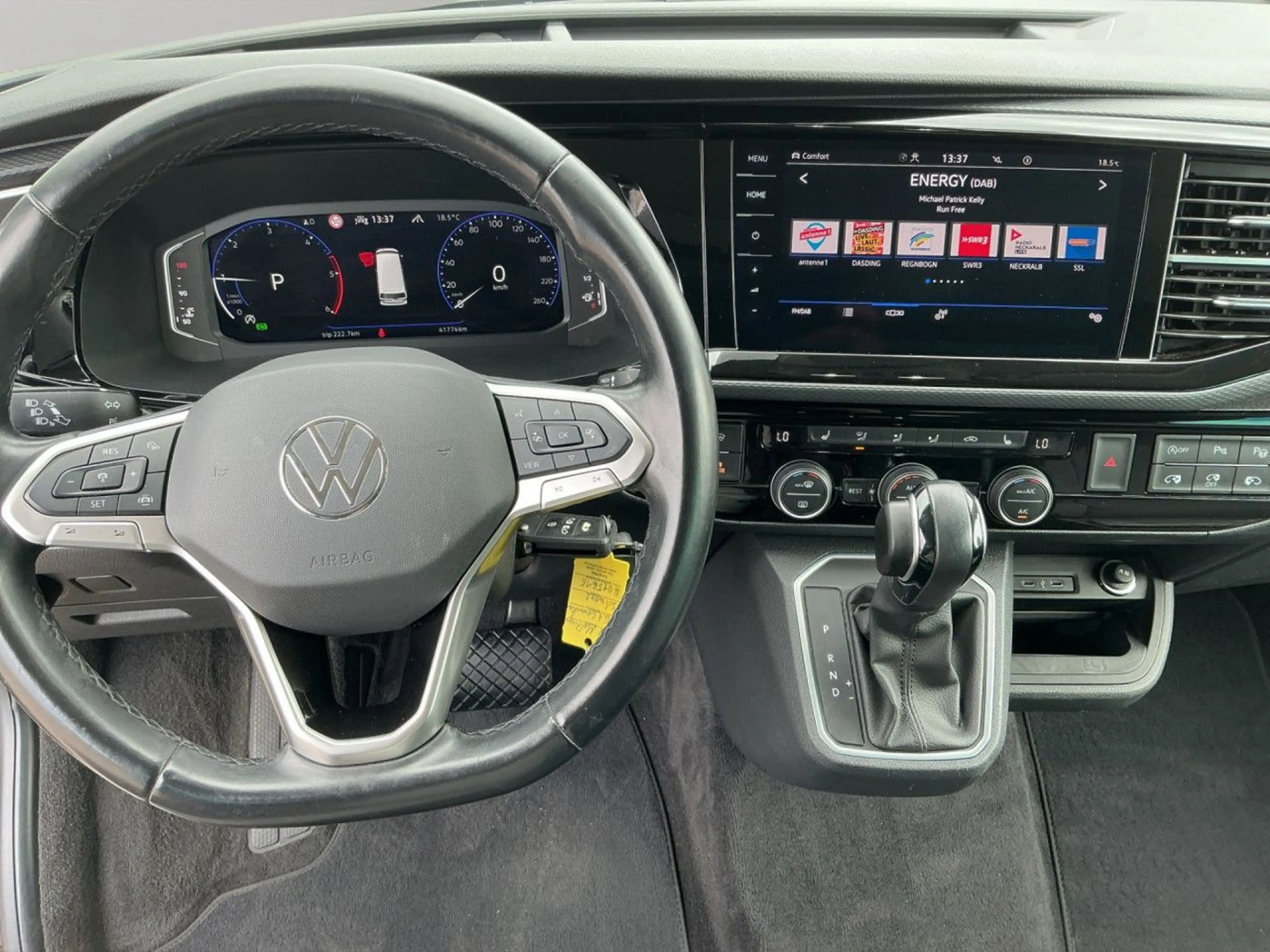 Volkswagen T6.1 Multivan 2.0 TDI DSG 4Motion Generation Six — photo 15