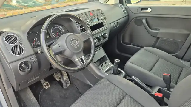 Volkswagen Golf Plus view 8