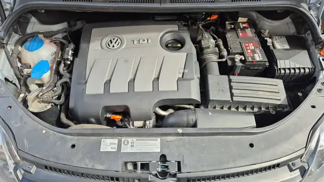 Volkswagen Golf Plus view 15