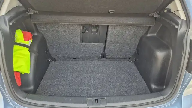 Volkswagen Golf Plus view 14
