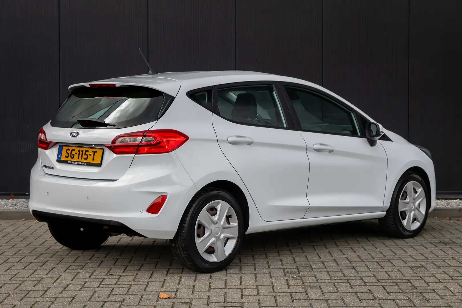 Ford Fiesta 1.1 Trend 5-deurs | 100% dealer o.h. | Cruise cont Wit - 2