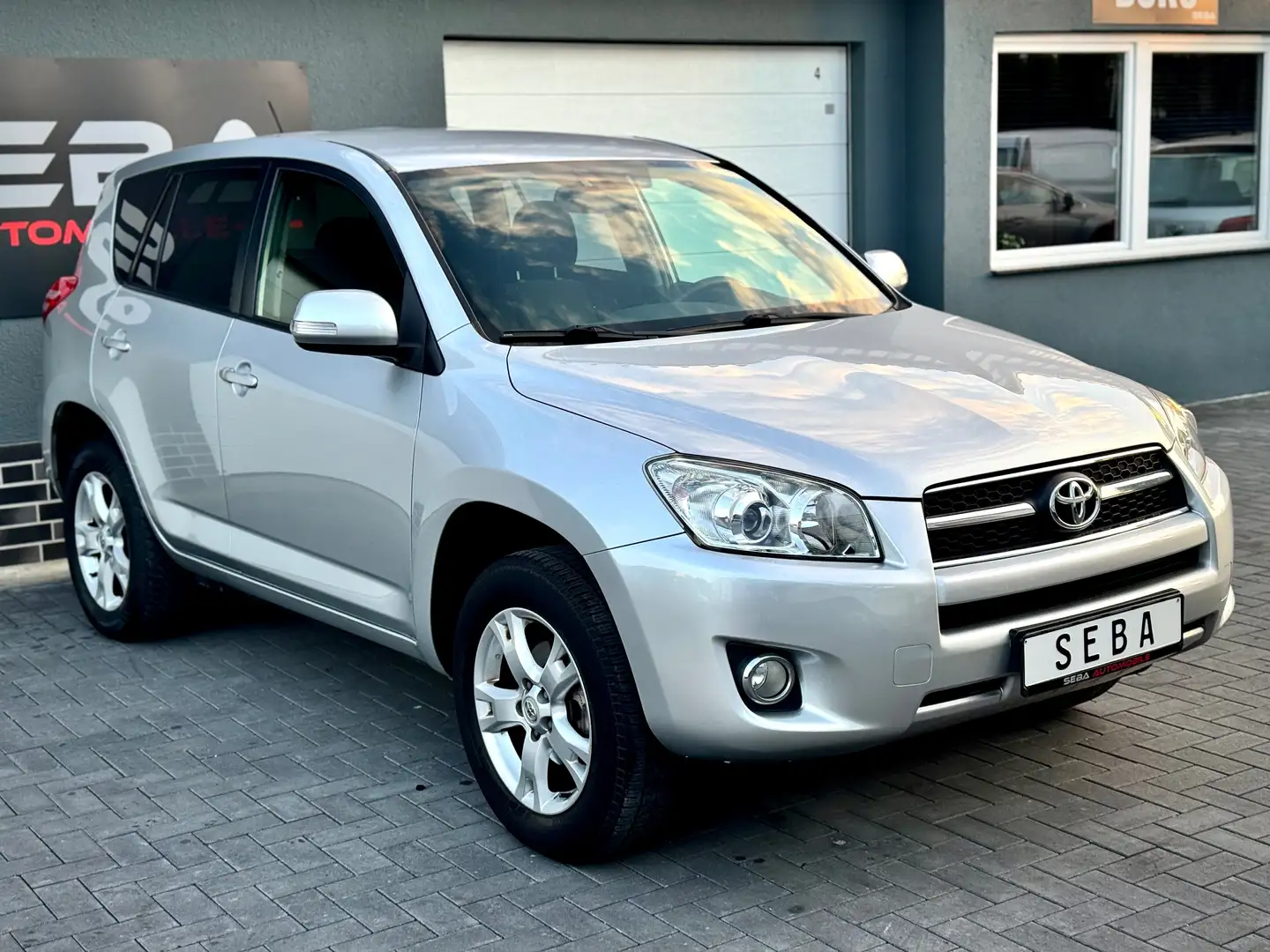 Toyota RAV 4 Life 'Klima'Bluetooth'AHK-2.000KG' Plateado - 1