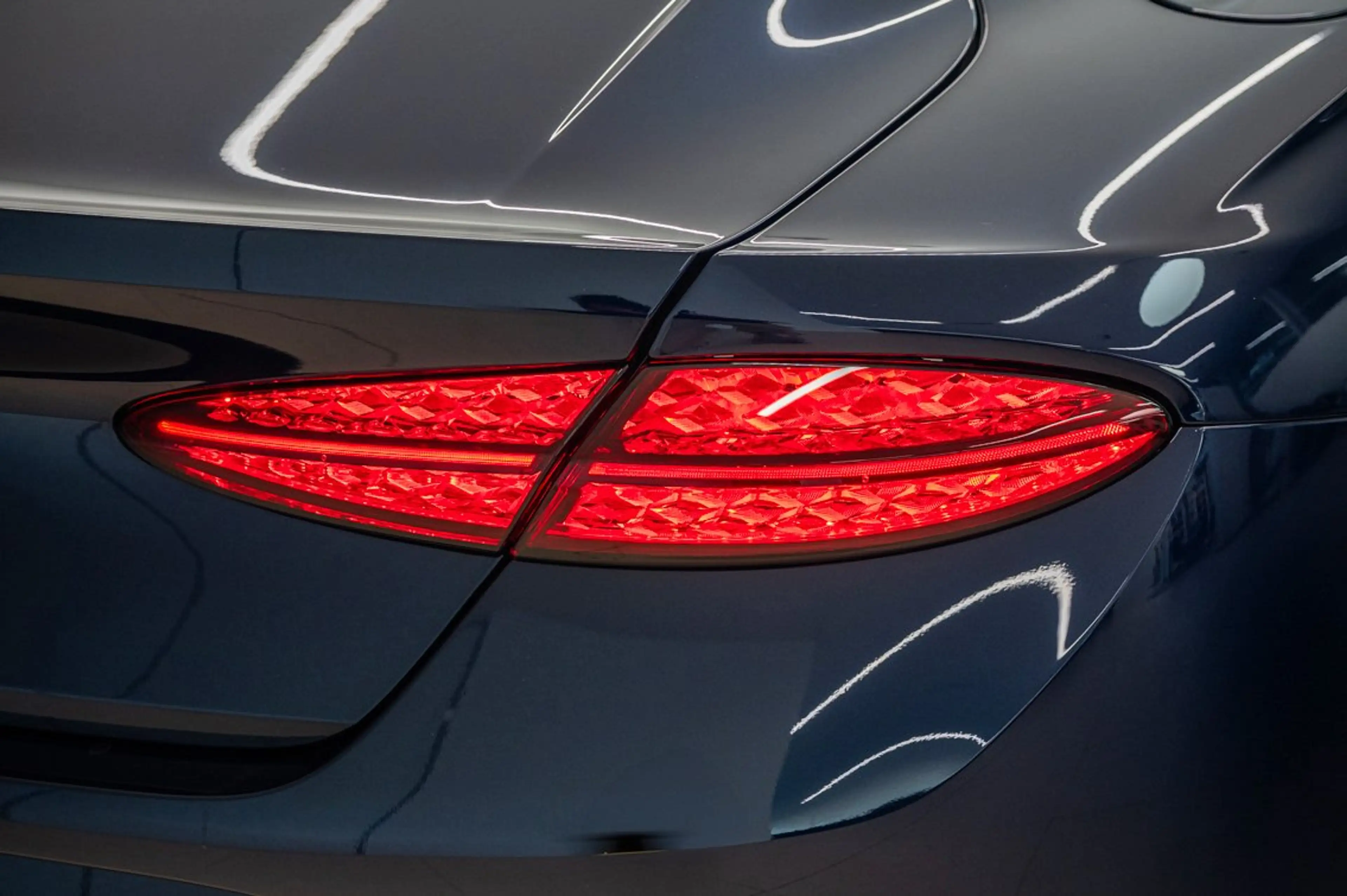 Bentley Continental GT Continental GT Azure V8 Hybrid — photo 12