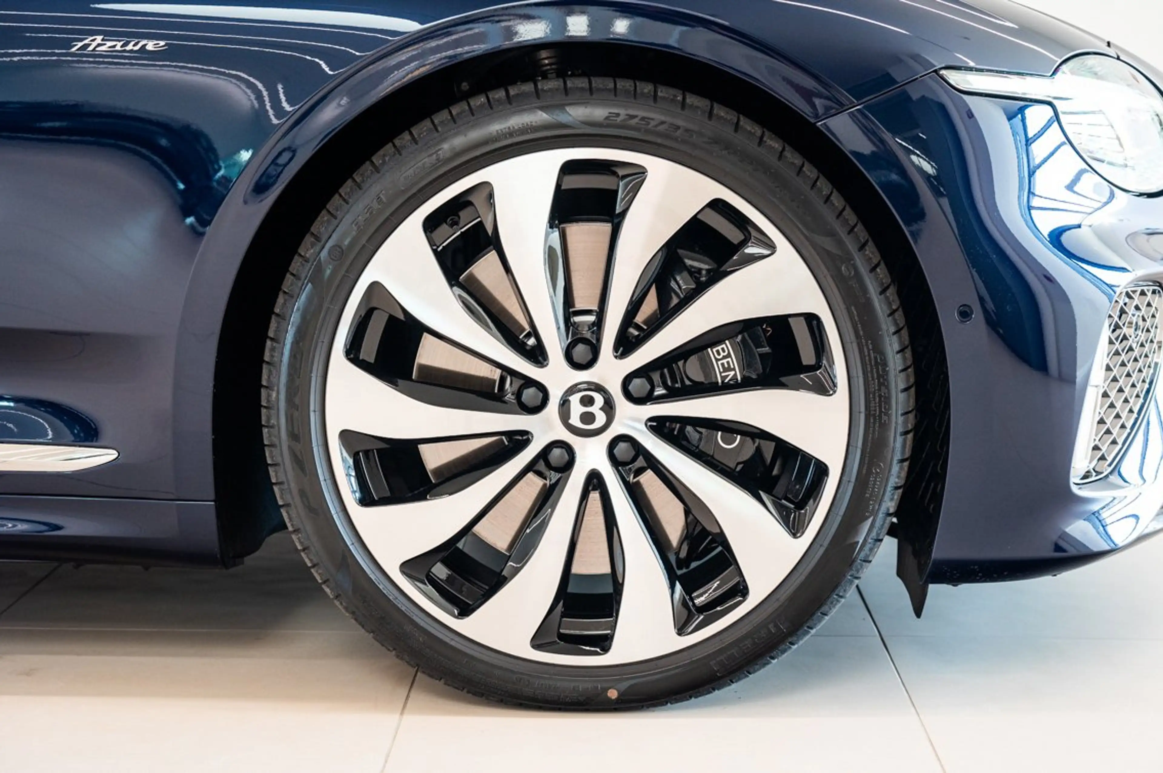 Bentley Continental GT Continental GT Azure V8 Hybrid — photo 6