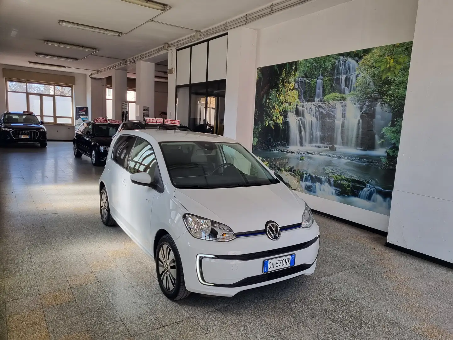 Volkswagen e-up! e-up! 5p 83cv TELECAMERA, LUCI SOFFUSE ABITACOLO Blanc - 2