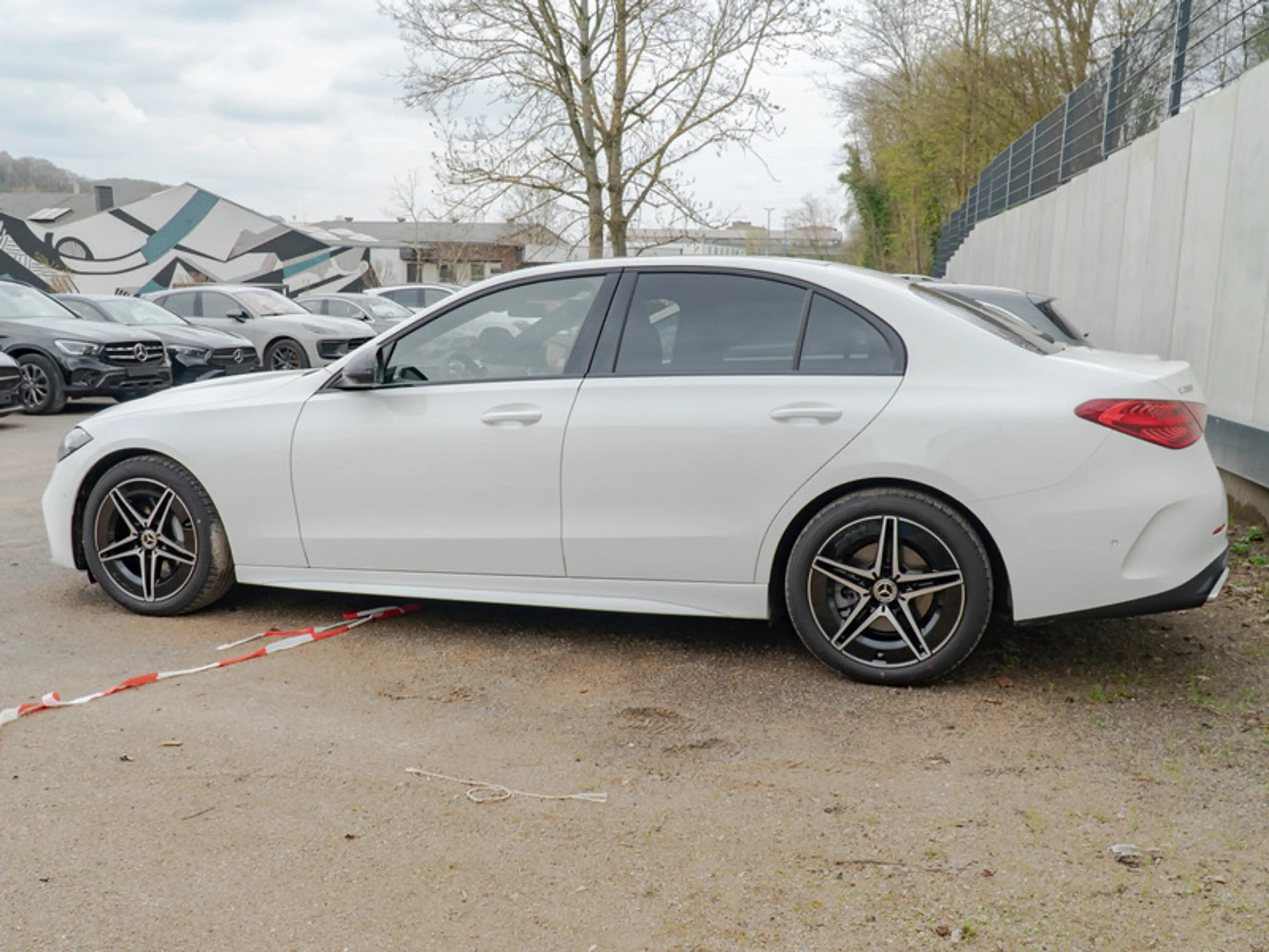 Mercedes-Benz C 200 AMG-Sport/DIGITAL/360/Memo/Night/Distr/18" — photo 5