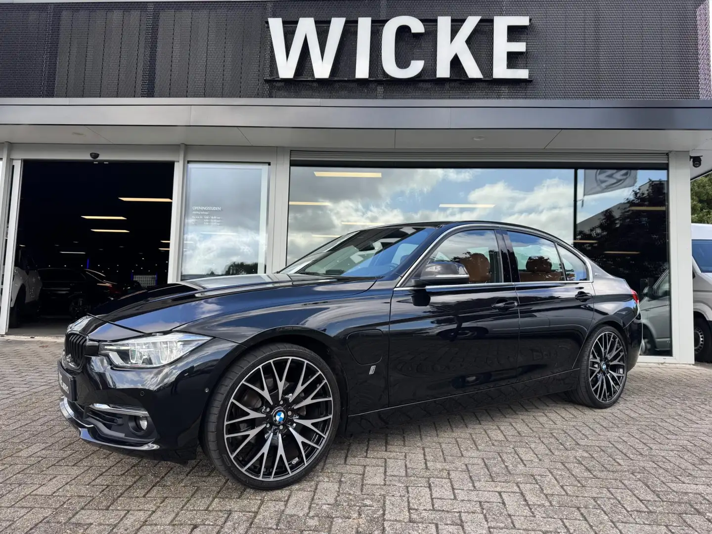 BMW 330 3-serie 330e Centennial High Executive Leder Led C Zwart - 1