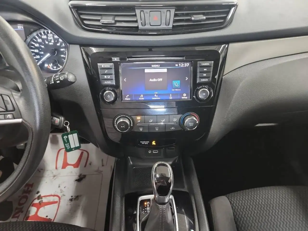 Nissan Qashqai снимка Nissan Qashqai