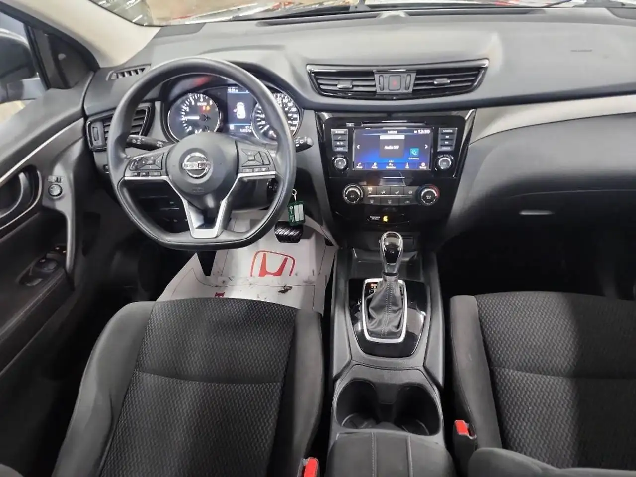 Nissan Qashqai снимка Nissan Qashqai