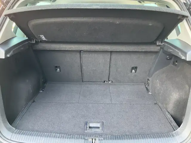 Volkswagen Golf Sportsvan view 11