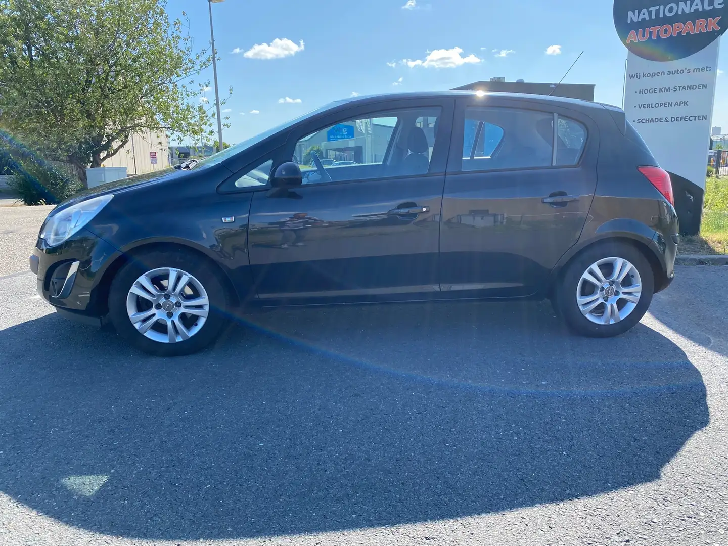 Opel Corsa 2013 * 1.4-16V Design Edition * LMV * PDC * AIRCO Zwart - 2