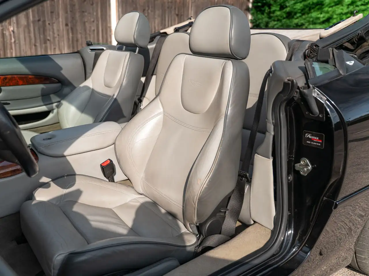 Aston Martin DB7 Volante Vantage V12, foto 4