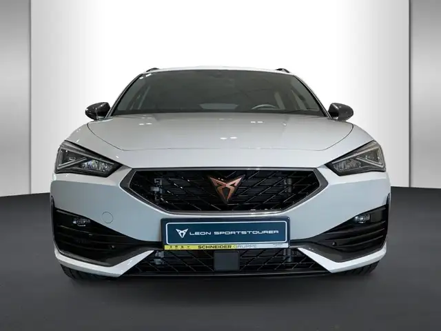 Cupra Leon view 6