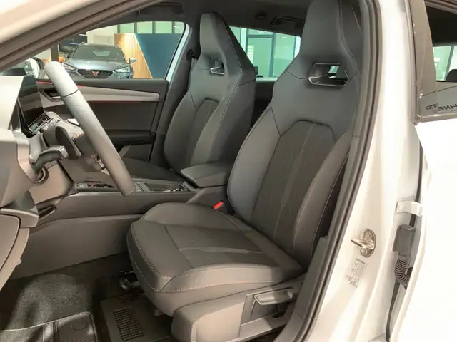 Cupra Leon view 8