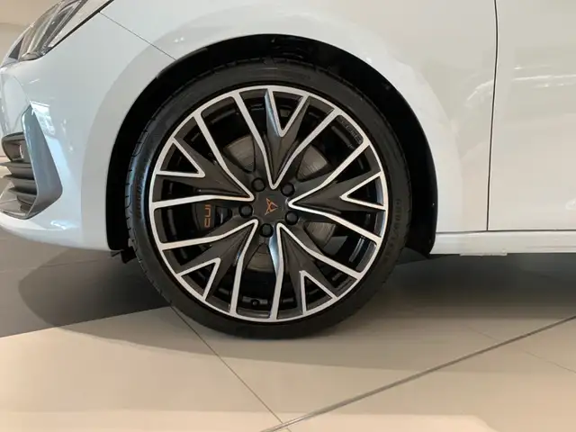 Cupra Leon view 7