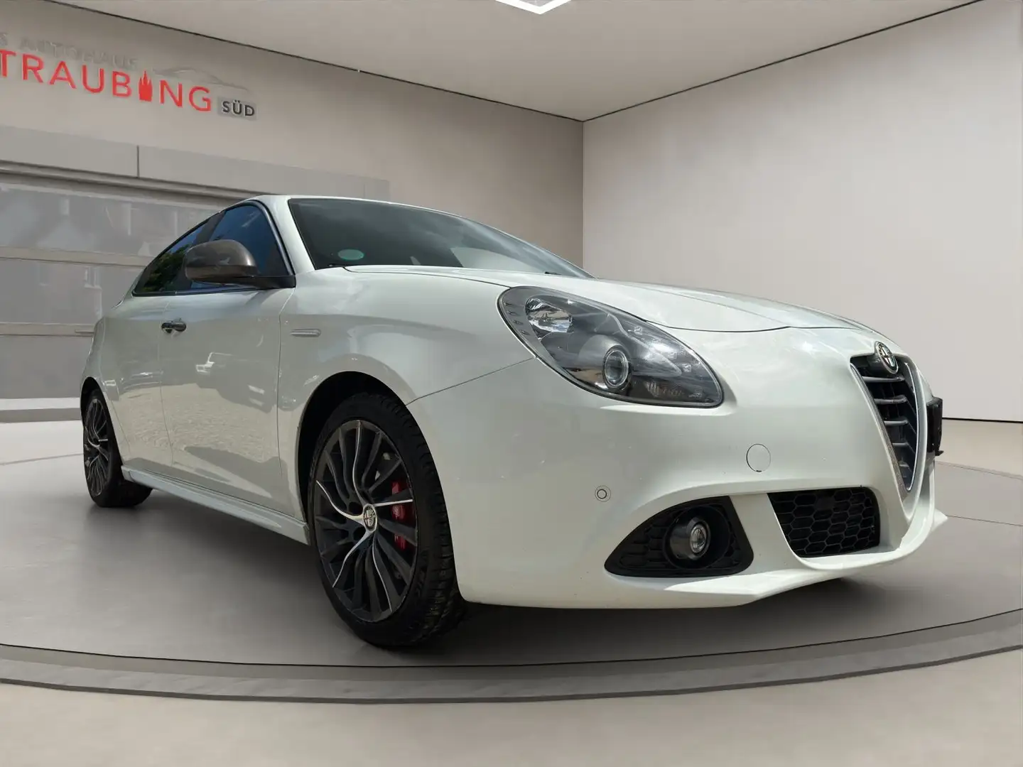 Alfa Romeo Giulietta Quadrifoglio Verde TBI+ AUTOMAT*1.HAND Bílá - 1