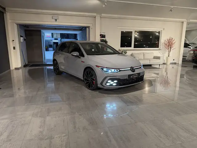 Volkswagen Golf GTI Performance DSG * HARMAN KARDON * IQ LIGHT * MATRIX * CAR PLAY * 19" * DCC * STUURVERWARMING * ACC * 17077KM!!!!!