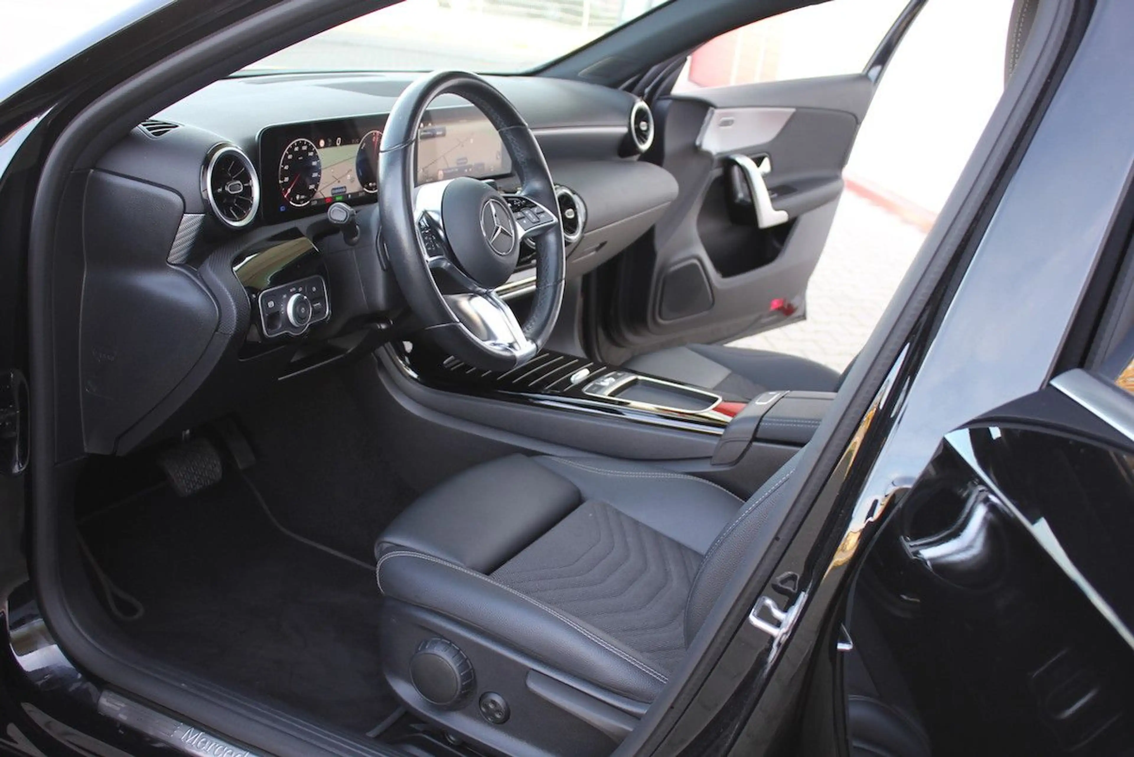 Mercedes-Benz A 250 e EQ PlugIn Hybrid Progressive 21584€ NETTO — photo 6