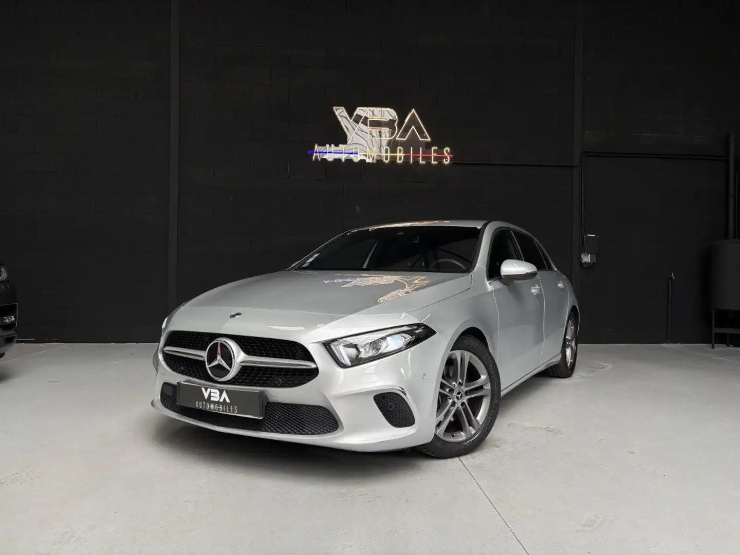 Mercedes-Benz A 180 Compact (4) 180 Style Line Gris - 2