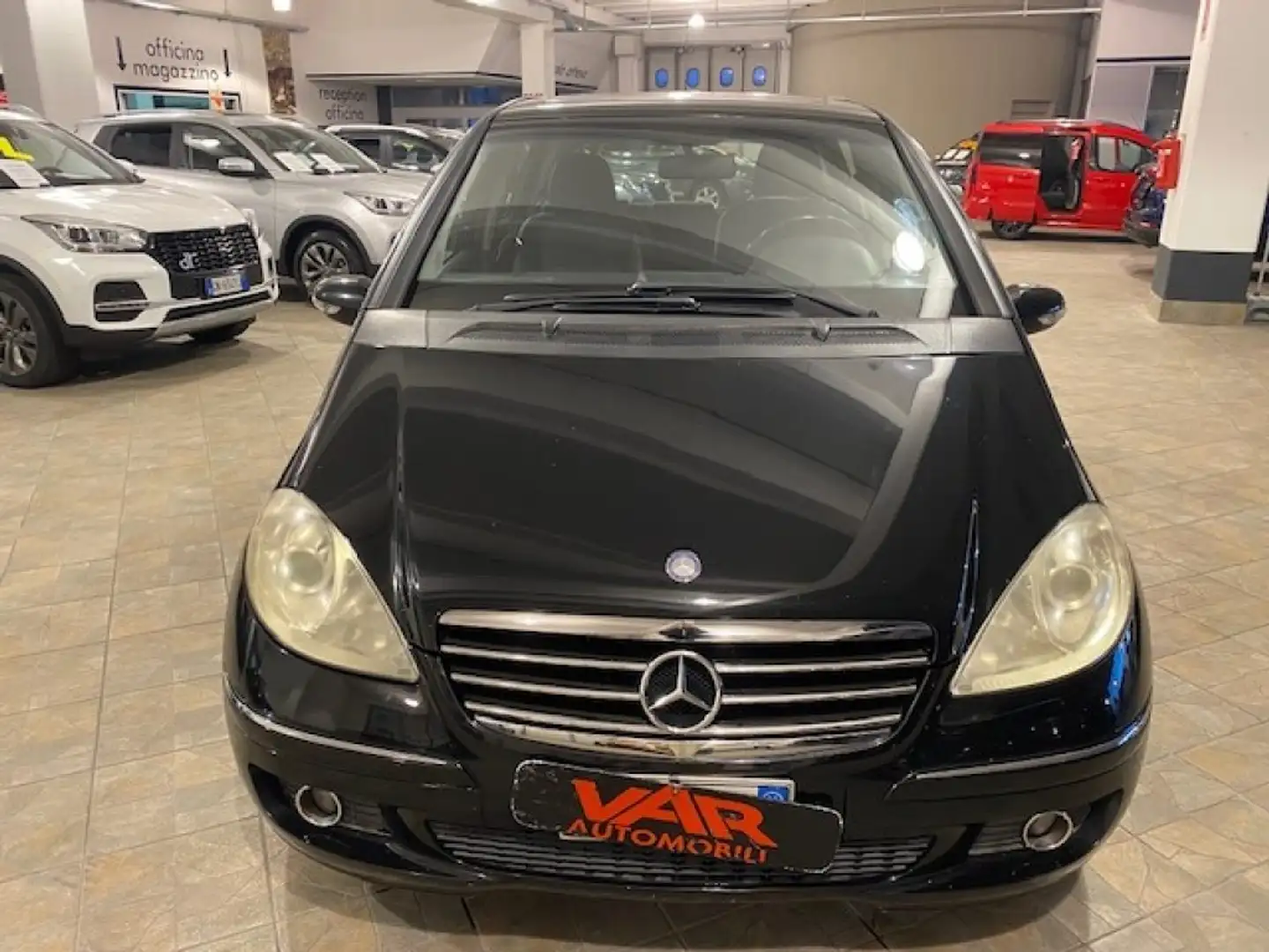 Mercedes-Benz A 200 CDI Avantgarde Schwarz - 2