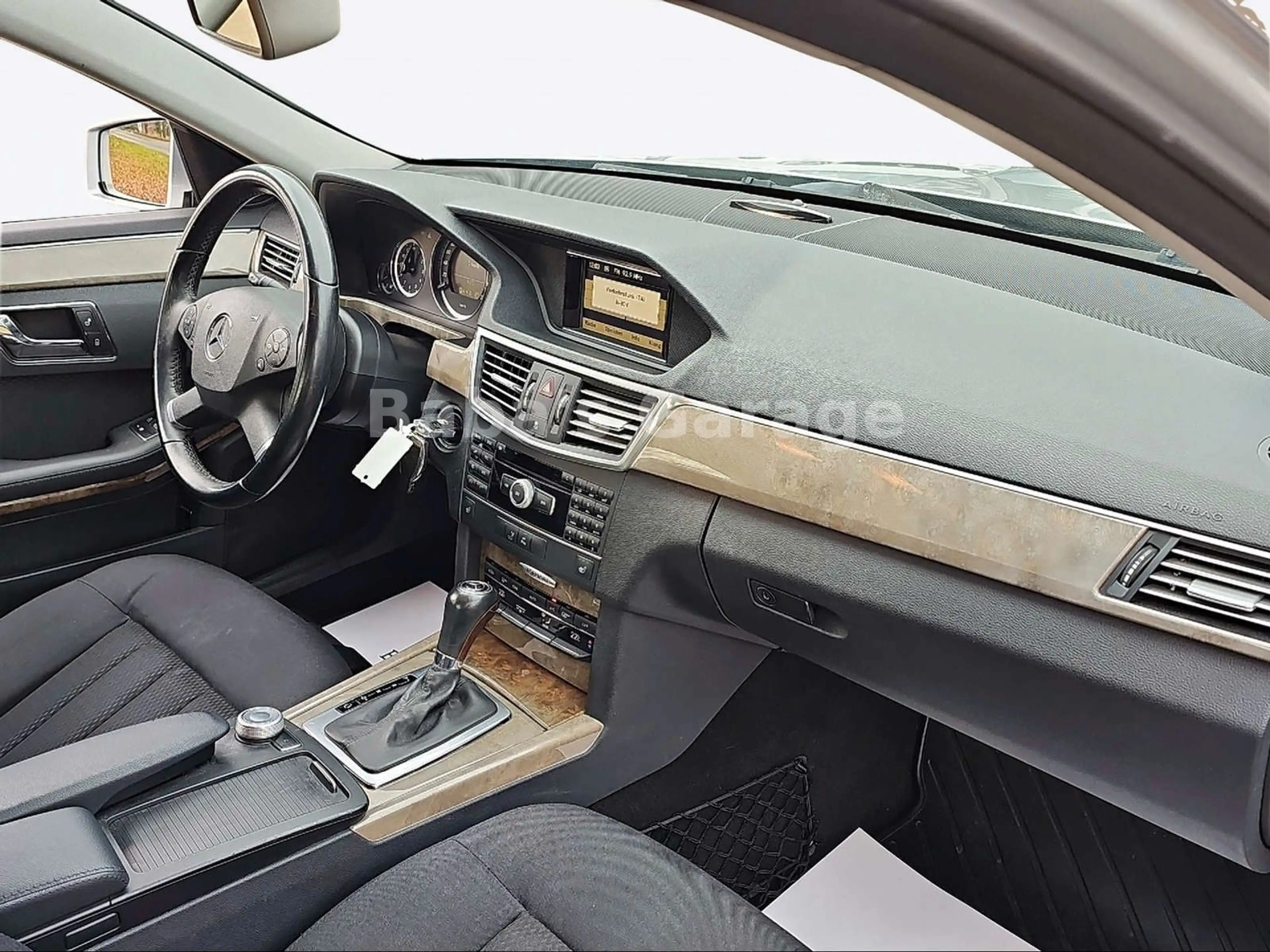 Mercedes-Benz E 250 CGI Elegance Aut. SHZ PDC AHK — photo 15