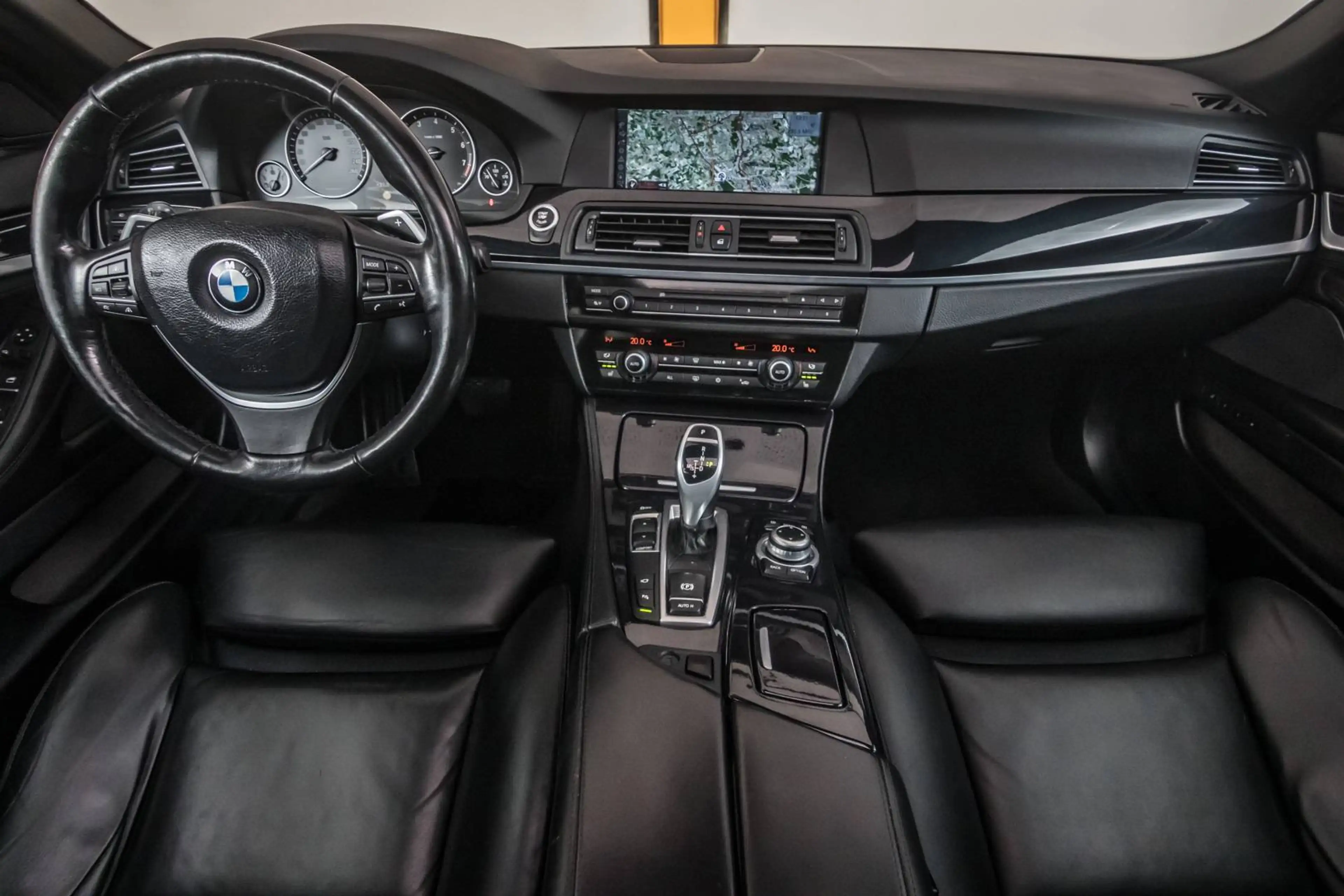 BMW 535 i PACK M / HUD / ACC / FULL OPTS — photo 10
