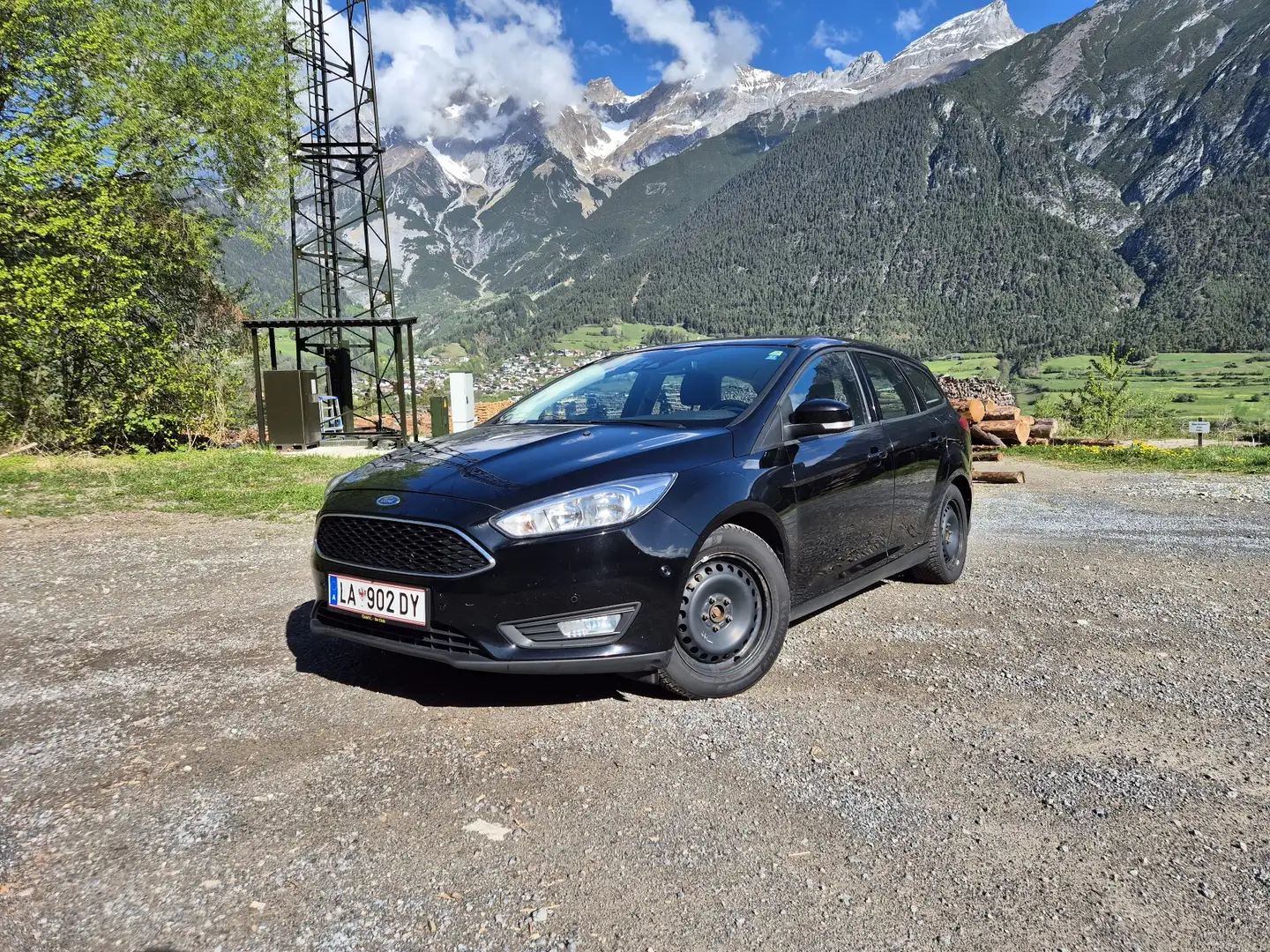 Ford Focus Business Schwarz - 1